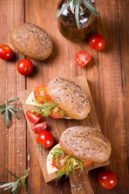 sandviç domates ile