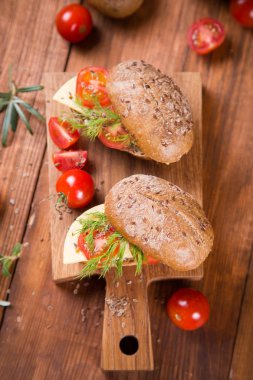 sandviç domates ile