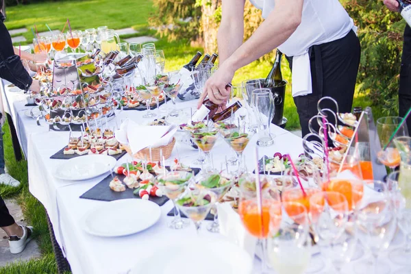 Catering är utanför på händelse — Stockfoto