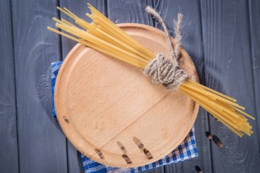 plaka kuru makarna ile