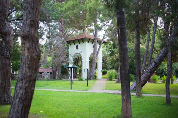 Moonlight park in Kemer, Turkey — Stock Photo, Image