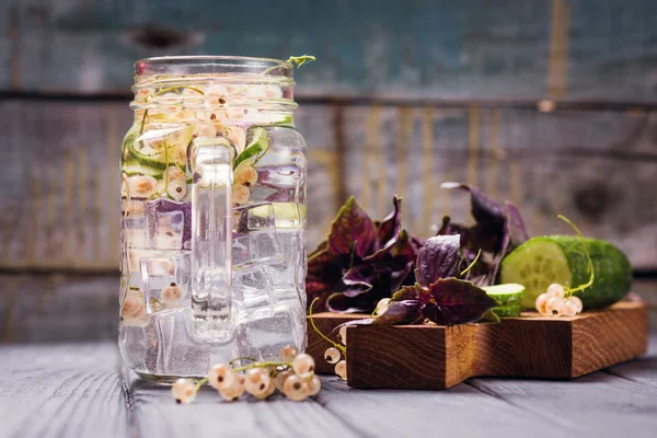 Bebida refrescante de desintoxicação — Fotografia de Stock