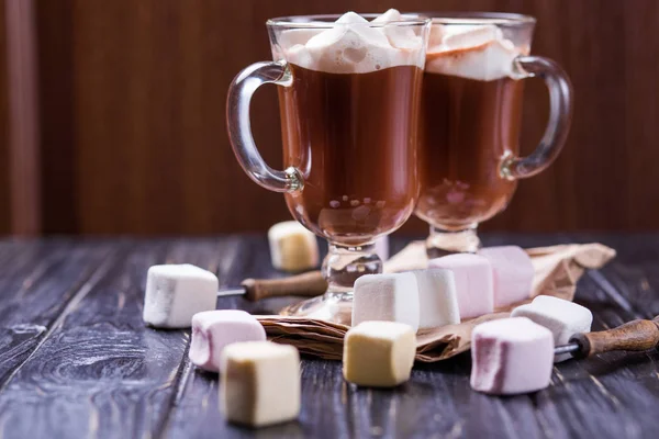 Kakao marshmallows içkiyle