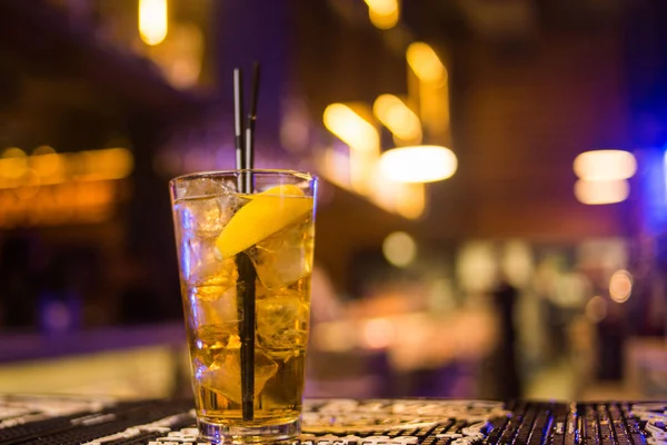 kahverengi alcolollic içki