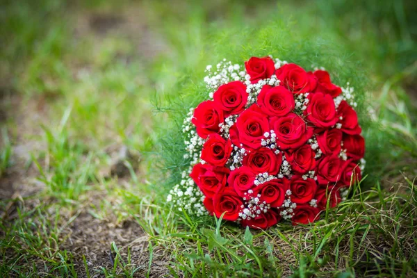 Bouquet de mariage rouge — Photo