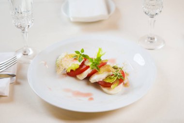 taze caprese salatası