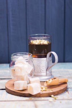 Türk lokumu ile çay