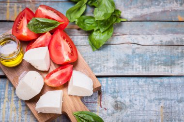 Taze domates ve Mozzarella.