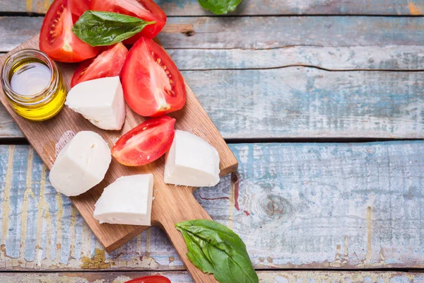 Taze domates ve Mozzarella.