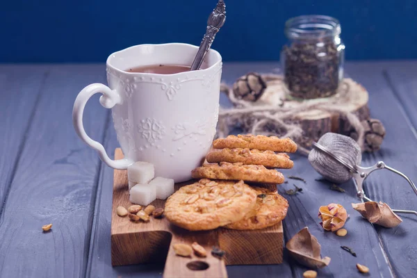 Tea with cookies — Stock Photo, Image