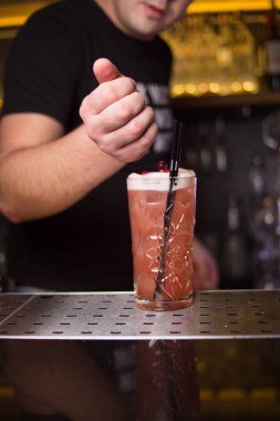 alkollü içki puors olduğunu