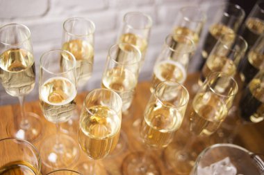 Konuklar için catering şampanya