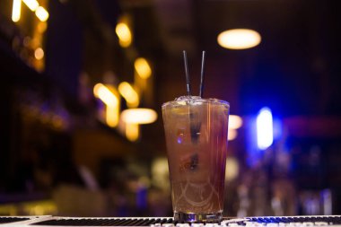 narenciye ile alkollü içki