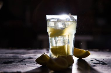 Soğuk limon içecek