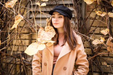 sonbahar Park şık kadın