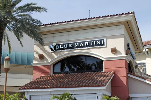 Blue Martini Sign of Lounge and Bar — Stock Photo, Image