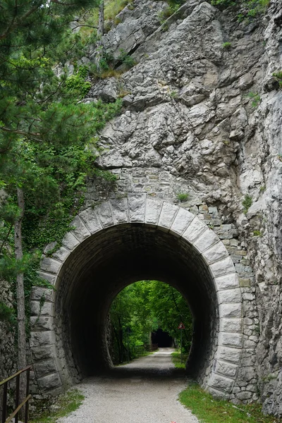 岩のトンネル — ストック写真