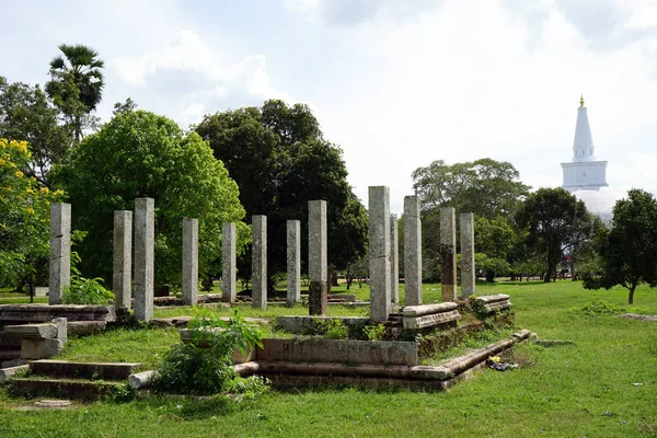 Ruínas e Ruwanwelisaya Dagoba — Fotografia de Stock