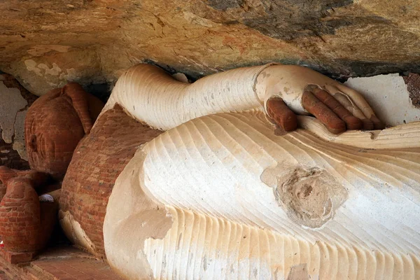Mağarada Big Buddha