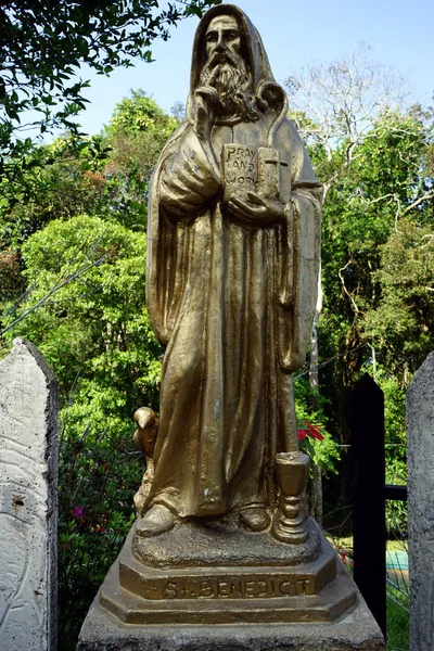 Statue de saint Benoît — Photo