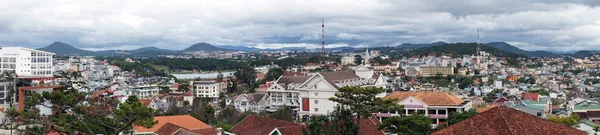 Vue depuis une maison de fous à Dalat — Photo