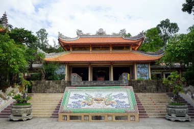 Uzun oğlu Pagoda tapınakta