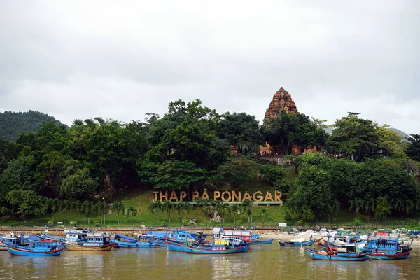 Po Nagar towers on the hill — Stock Photo, Image