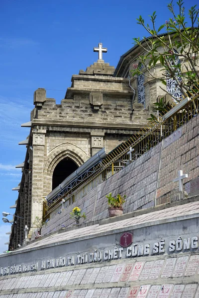 Katedral ve mezarlığı — Stok fotoğraf