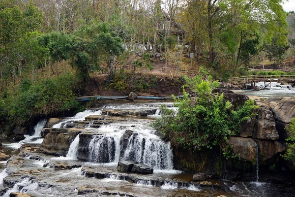 Tad Lo waterval — Stockfoto