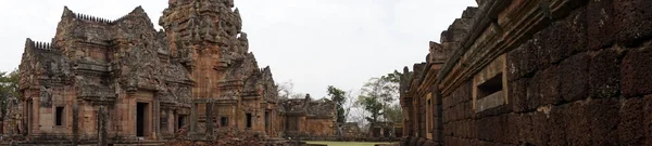 Cortile interno del tempio khmer — Foto Stock