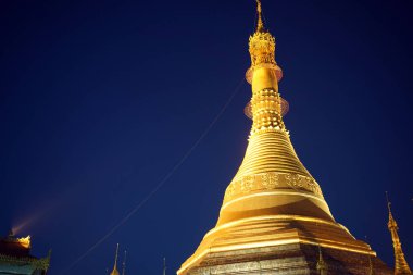 Kyaik daha Lan Pagoda geceleri