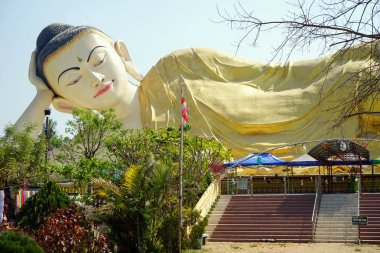 Mya Tha Lyaung Yatan Buda 
