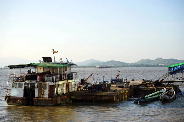 Rio Salween em Mianmar — Fotografia de Stock