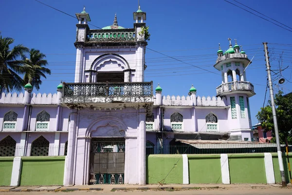 Фасад мечети — стоковое фото
