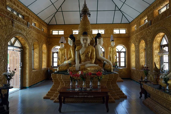 Buddhas in kyaikmaraw paya — Stockfoto