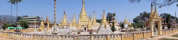 Arany Buddha-Mianmarban — Stock Fotó