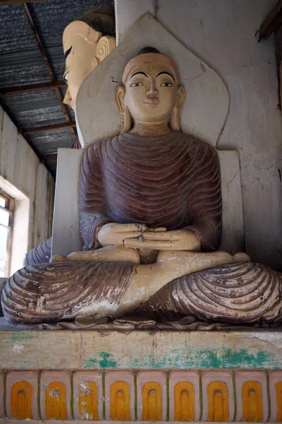 Budas en pagoda — Foto de Stock