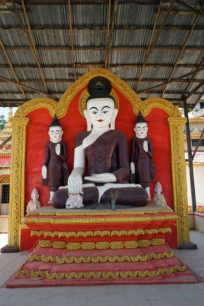 Buddhas in der Pagode — Stockfoto