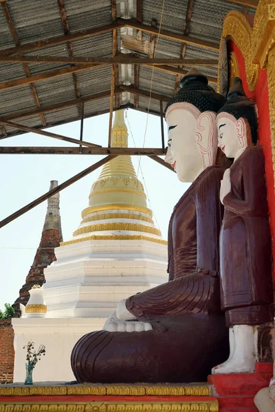 Buddhas in der Pagode — Stockfoto