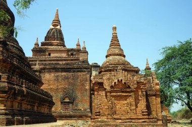 Antik tuğla tapınaklar