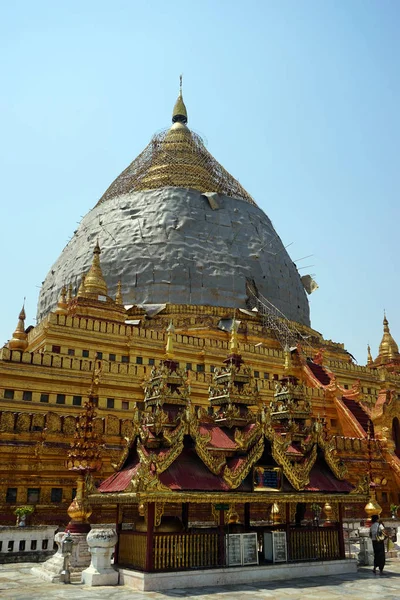 Shwezigon paya w Bagan — Zdjęcie stockowe