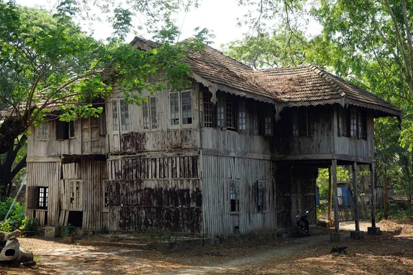 Wooden house in Myanmar — Stock Photo, Image