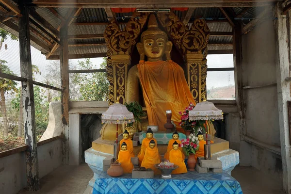 Buddha im Tempel in Hsipaw — Stockfoto