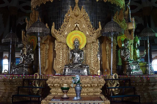 Altar in pagoda — Stock Photo, Image