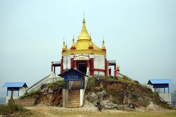 Temple on the hill — Stock Photo, Image