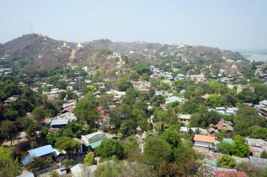 Mandalay yakınlarındaki sagaing tepe