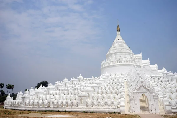 Пагода Hsinbyume в Mingun — стокове фото