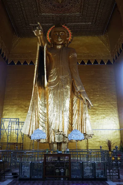 Shweyattaw Buddha a Mandalay — Foto Stock