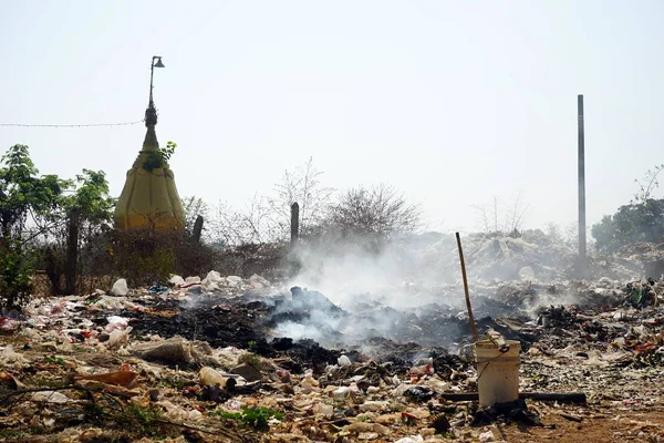 Gran basura en Myanmar — Foto de Stock