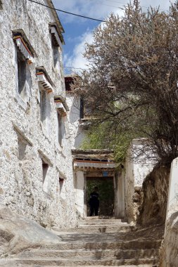 Kapıdan Manastırı